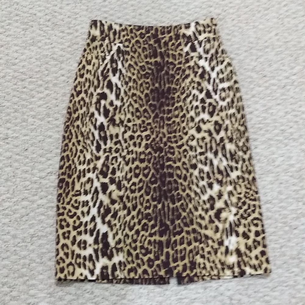 ! A5 Elie Tahari animal print lined skirt